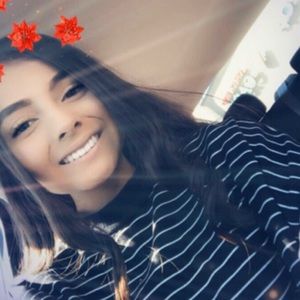 Meet your Posher, Jisel